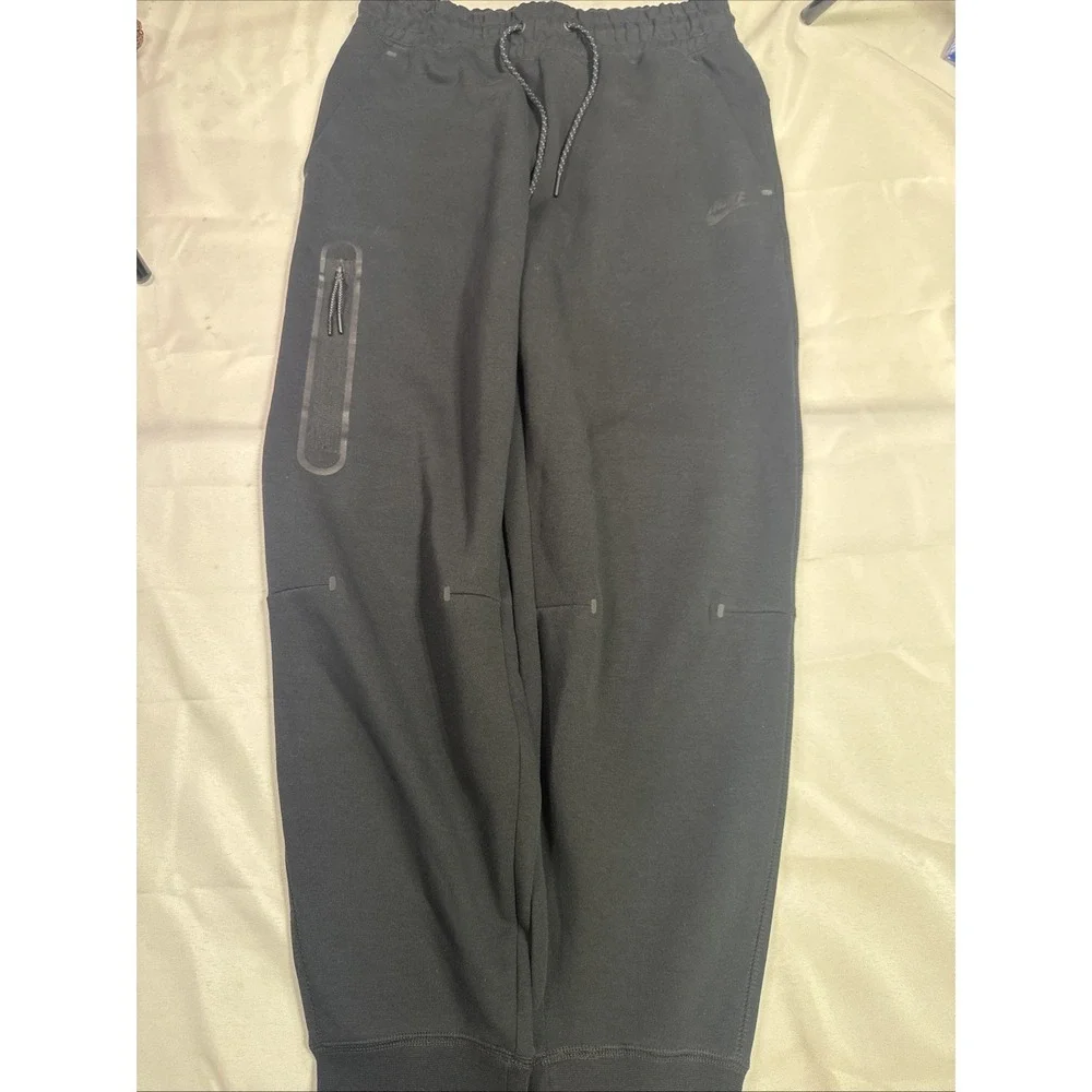 Nike Tech Fleece Joggers Mens M Black Tapered Zip Pocket Sweatpants